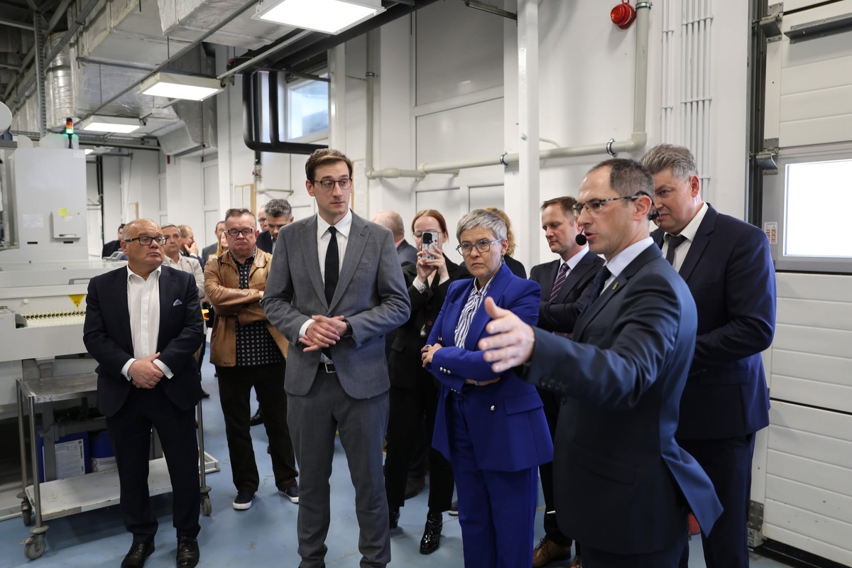 Łukasiewicz – ITR uruchomił nowoczesne Laboratorium Obwodów Drukowanych i Montażu Elektroniki